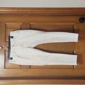 A.N.A Women's Size 10 Petite Mid-Rise Jeggings/Jeans, Ivory Denim, GUC